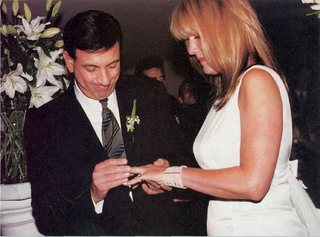 Illustration for article titled The Comeback Pig: Marv Albert, And How To Survive Any Sex Scandal